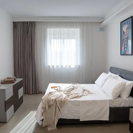 The Valley Collection - B11 *