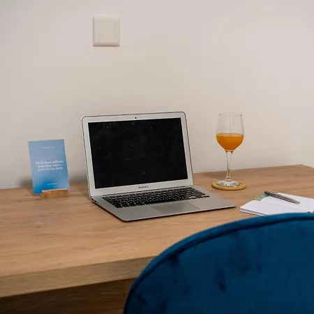 The Valley Collection - B11 *